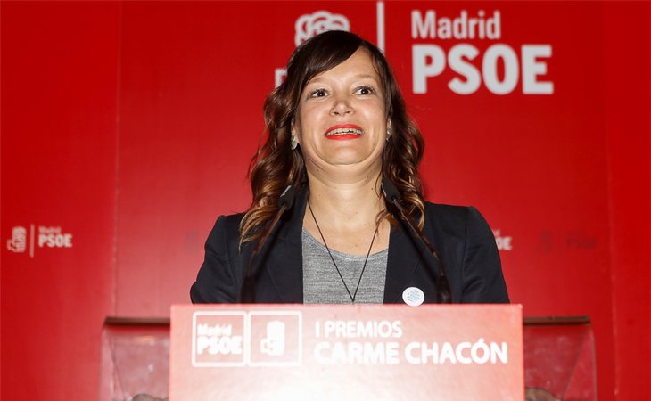 Leire Pajín, cuenta con una larga formación política en el PSOE, desde su entrada en el 2000