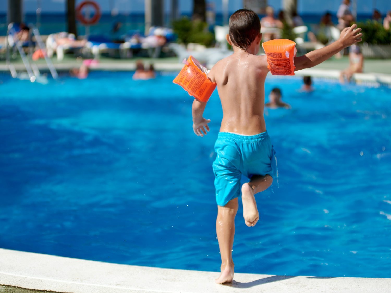 ¿Este verano van a abrir las piscinas? ¿Podremos disfrutar de unas vacaciones en la playa?