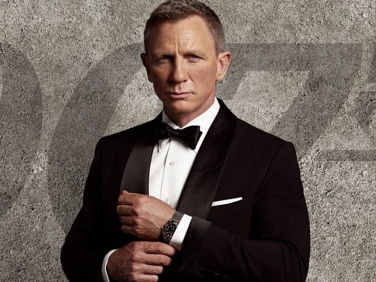 James Bond folla 59 veces sin condón y solo se lava las manos dos veces ...