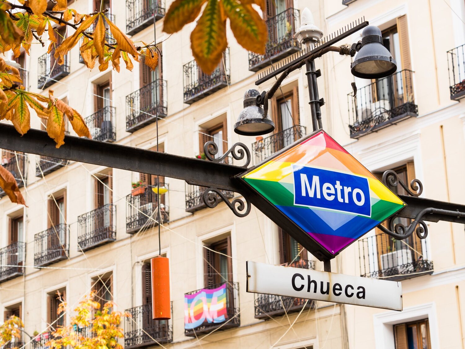 Movilidad en el Orgullo LGTBI de Madrid: horarios, cambios de paradas, búhos, parkings...