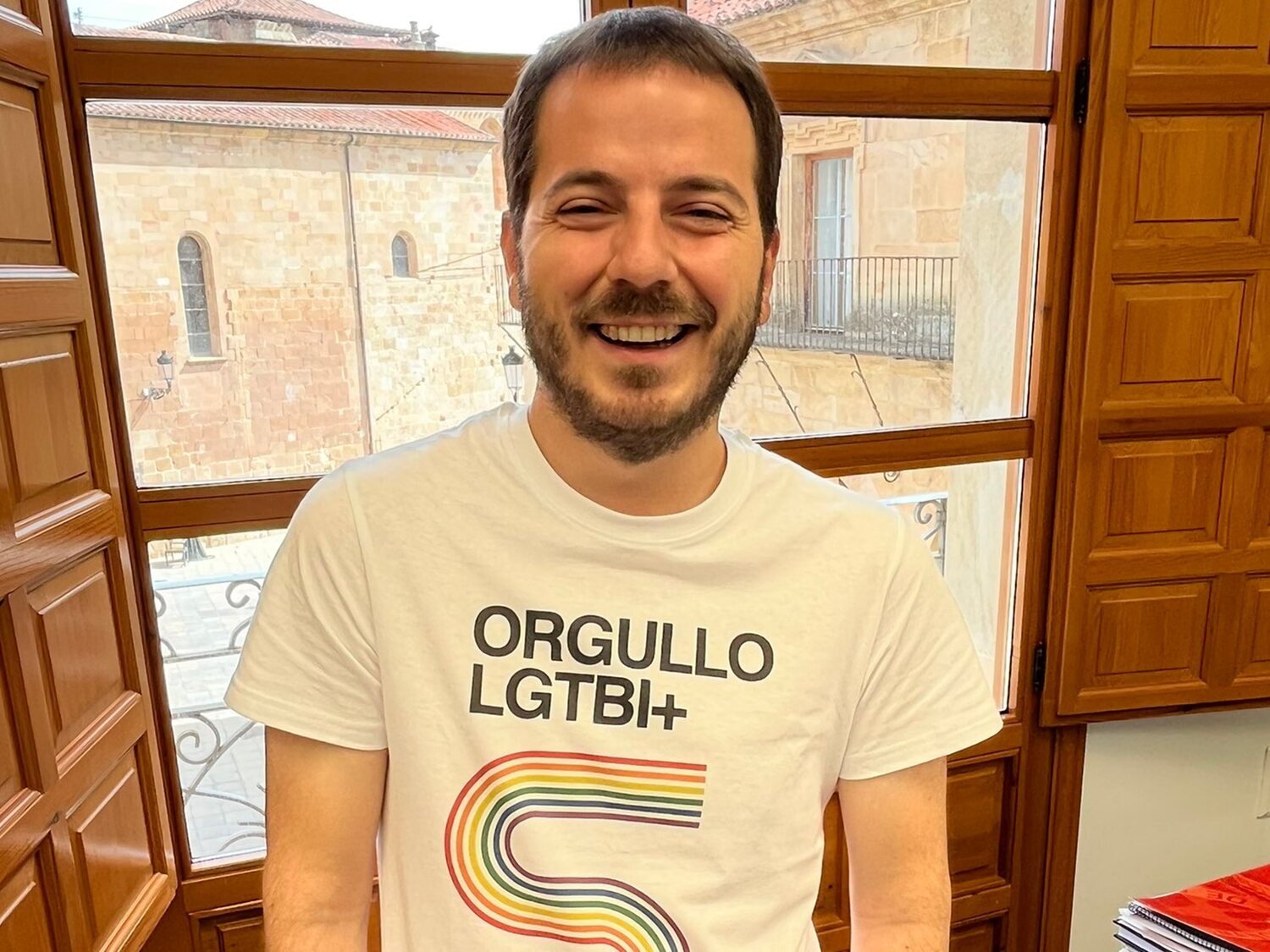 Un concejal de Soria, ante el intento de VOX de quitar la bandera LGTBI: "Me han gritado maricón de mierda"