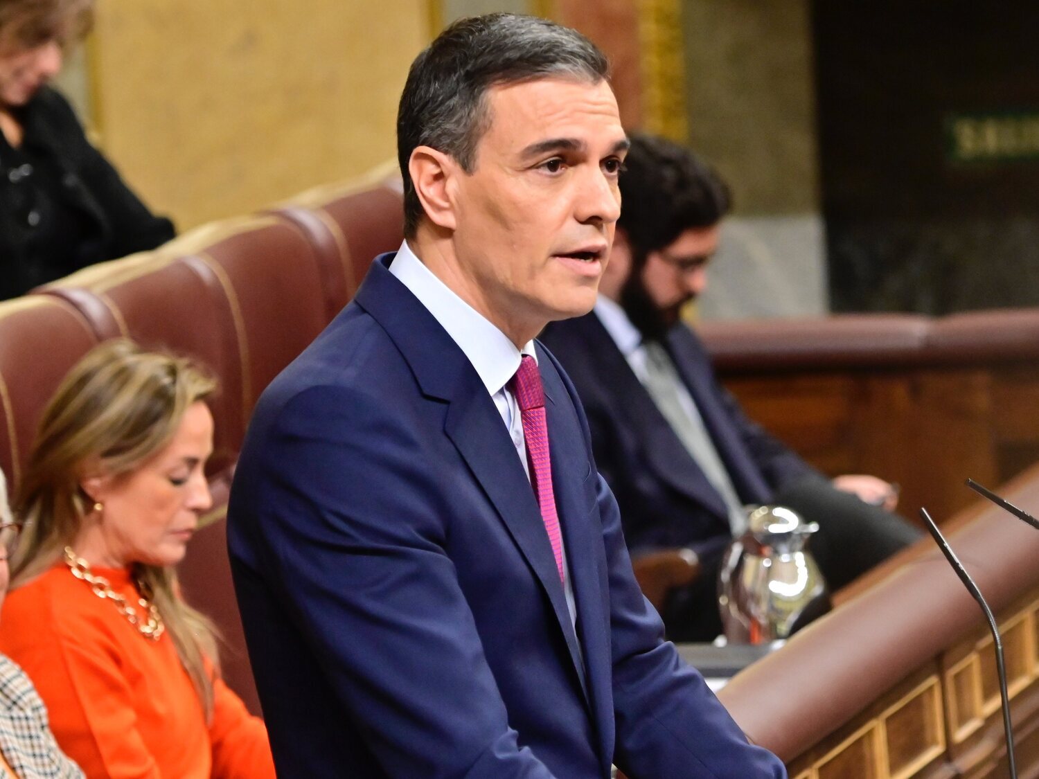 Sánchez anuncia un plan drástico contra las listas de espera o un Pacto de Estado LGTBI: sus medidas