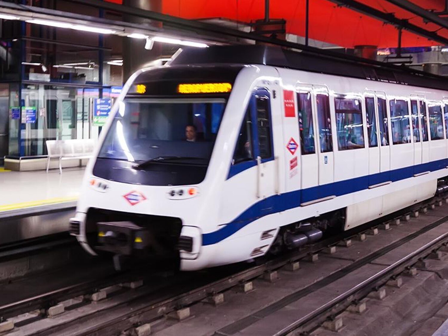 Todos los horarios de Metro, EMT y Cercanías en Nochevieja y Año Nuevo en Madrid