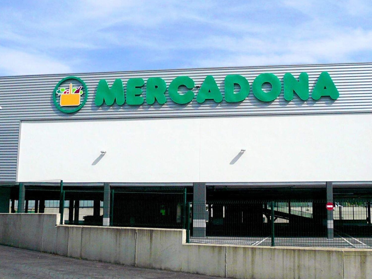 Mercadona recupera la venta de mascarillas en todos sus supermercados: fechas