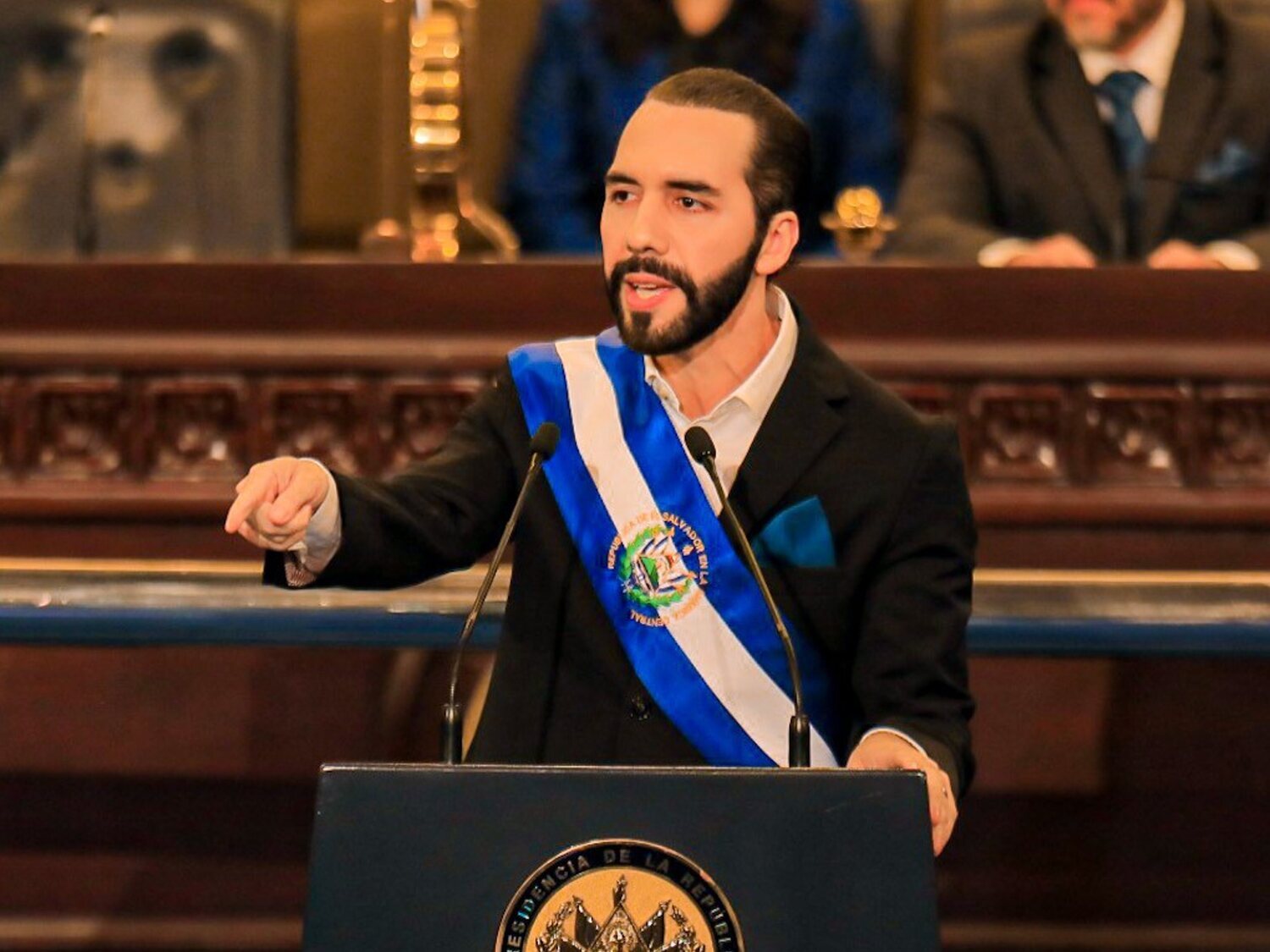 Bukele se declara vencedor en El Salvador con un 85% de votos: "Toda la oposición quedó pulverizada"