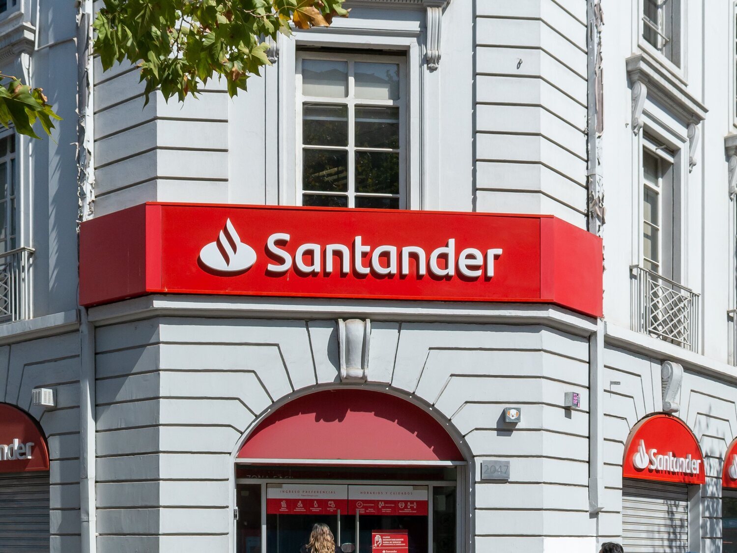 El Banco Santander alerta de un "acceso no autorizado" a los datos de sus clientes en España