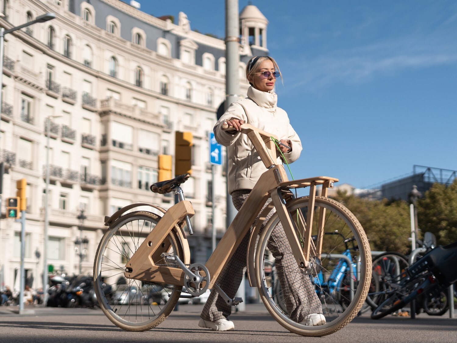 Las mejores rutas en bici de Madrid: cómo moverse por la ciudad en bicicleta