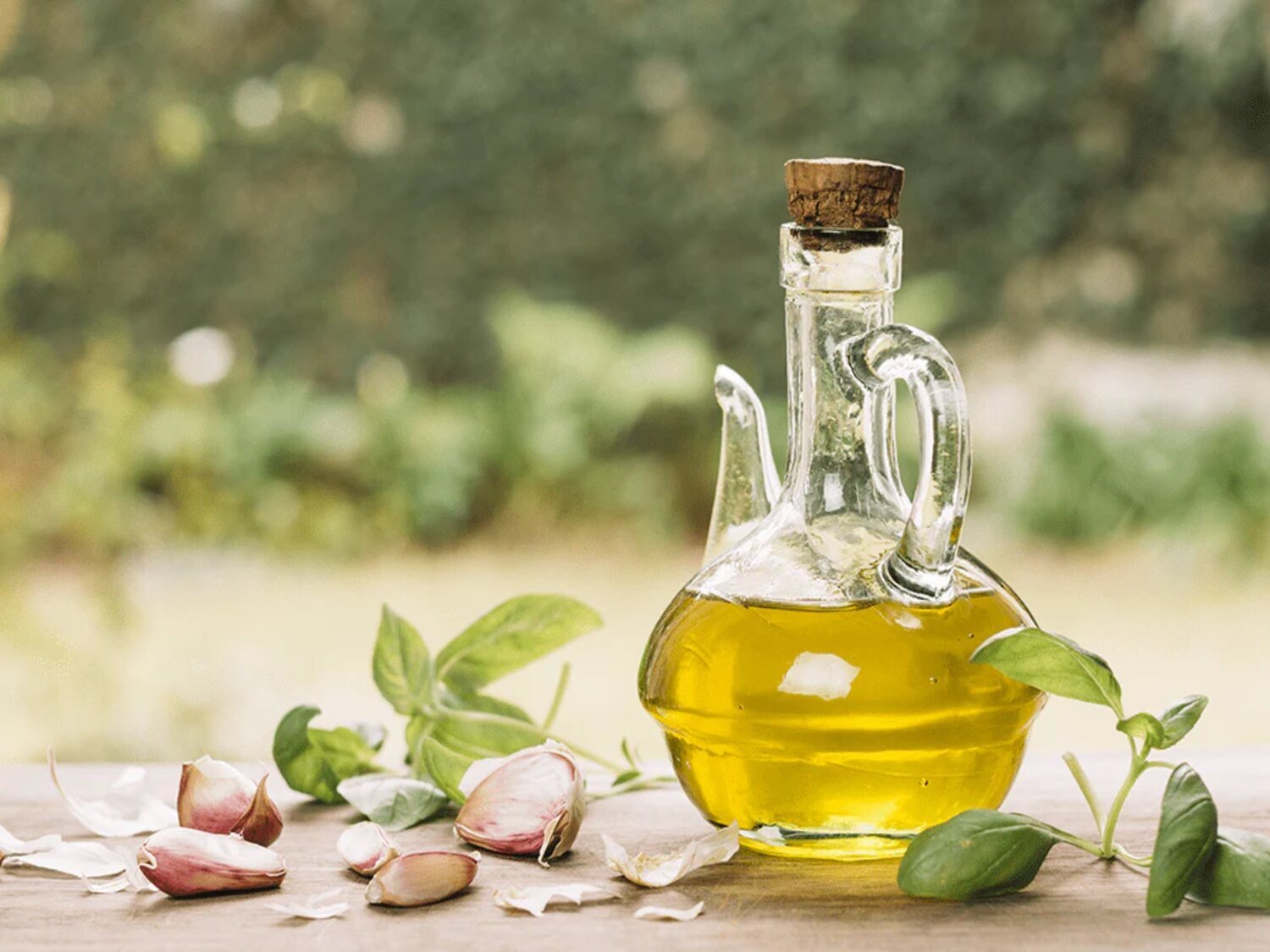 El Gobierno eliminará el IVA de las botellas del aceite de oliva a partir del 1 de julio