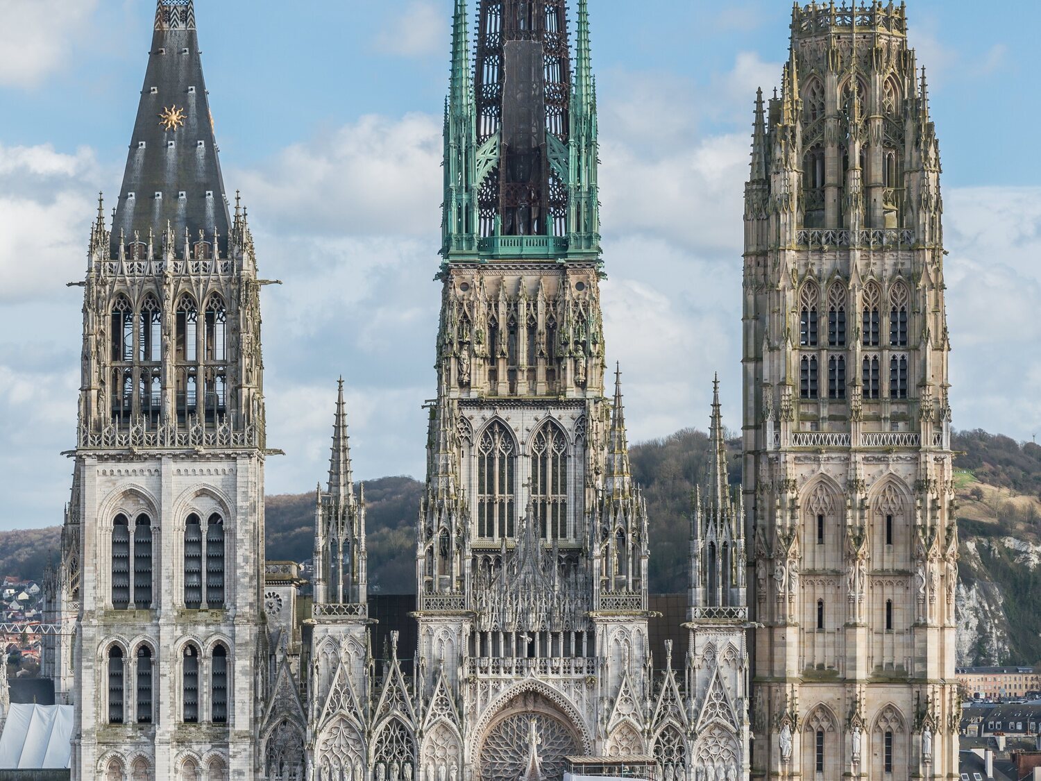 Declarado un incendio en la catedral de Rouen (Francia)