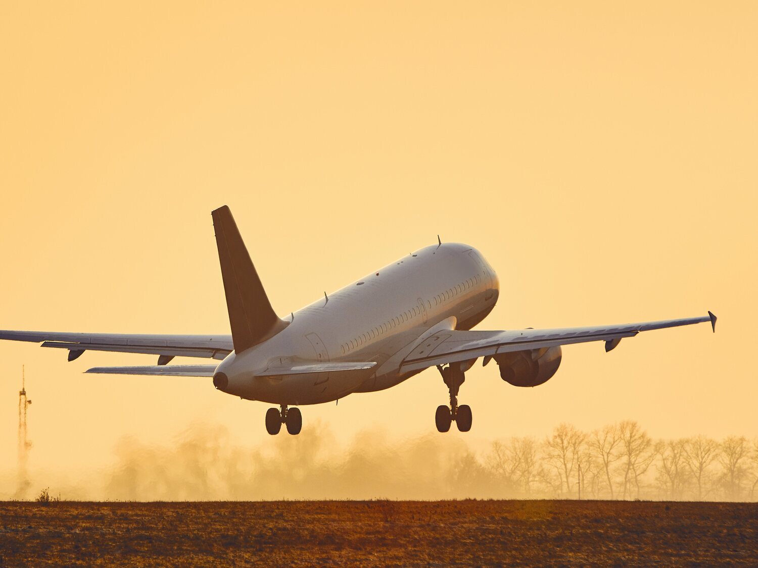 Este es el mejor día para comprar vuelos de avión más baratos