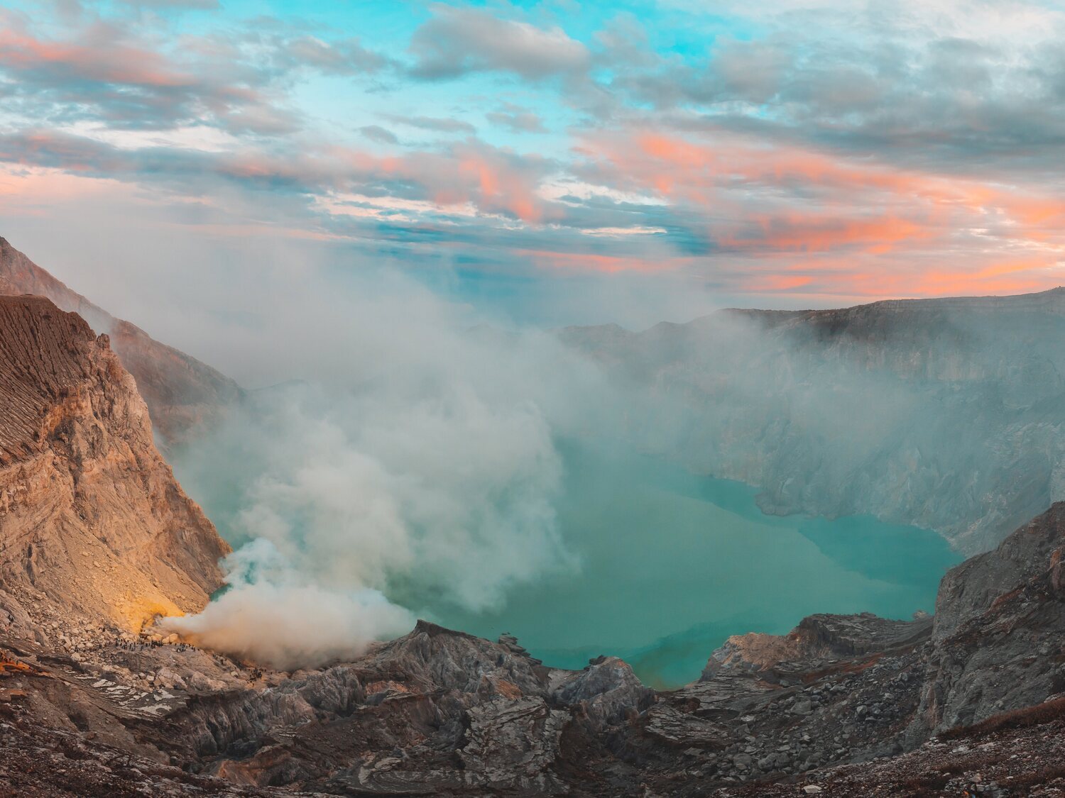 España se cubre de una nube de dióxido de azufre del volcán Grindavik: ¿Qué supone?