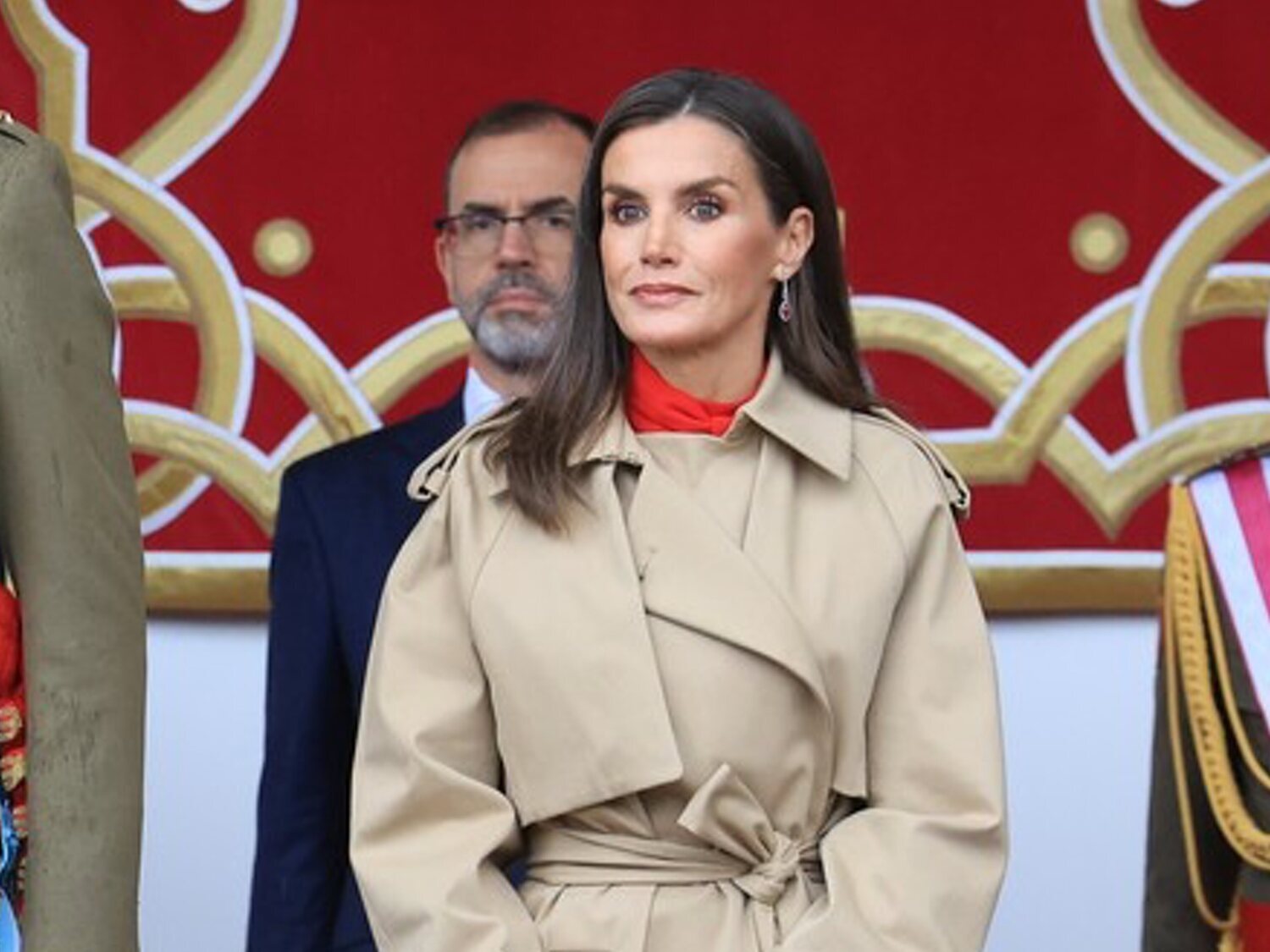 La soledad de la reina Letizia: "Lucha con poderosos que quieren desestabilizarla y minar su trabajo"