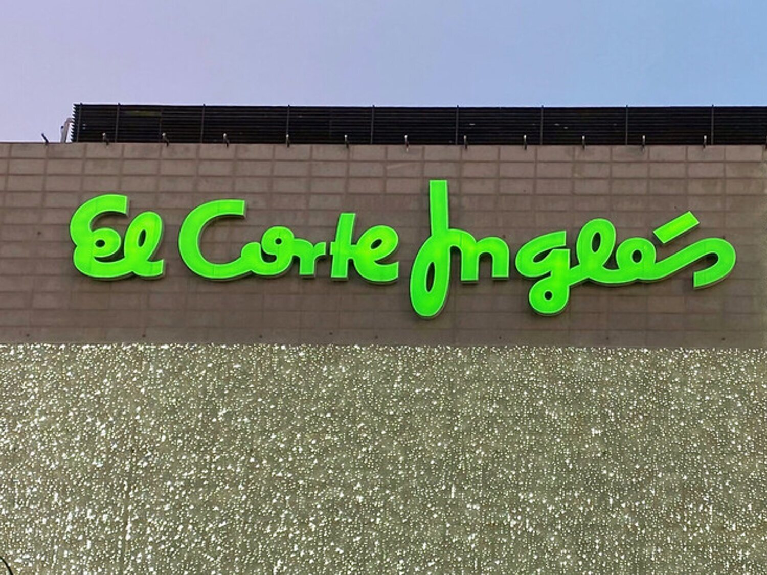 Cierre de 61 centros comerciales de El Corte Inglés: qué supone la decisión de esta multinacional