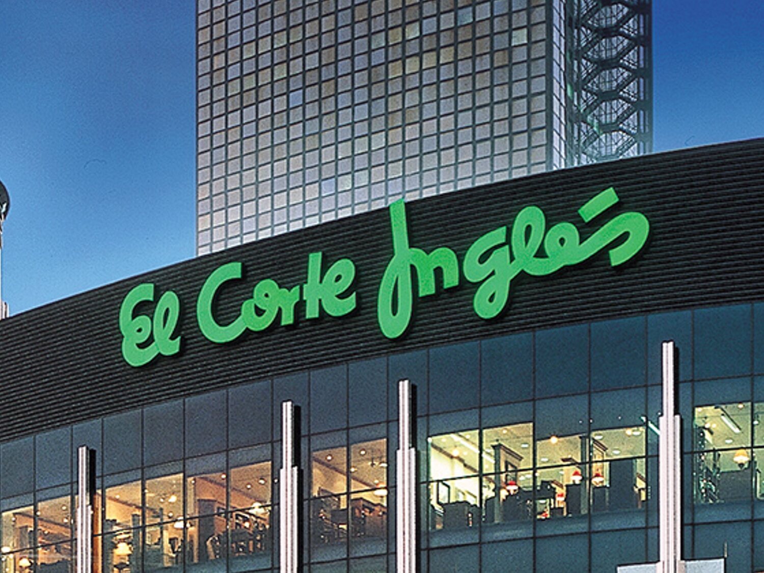 El Corte Inglés cierra este histórico centro comercial el 16 de noviembre