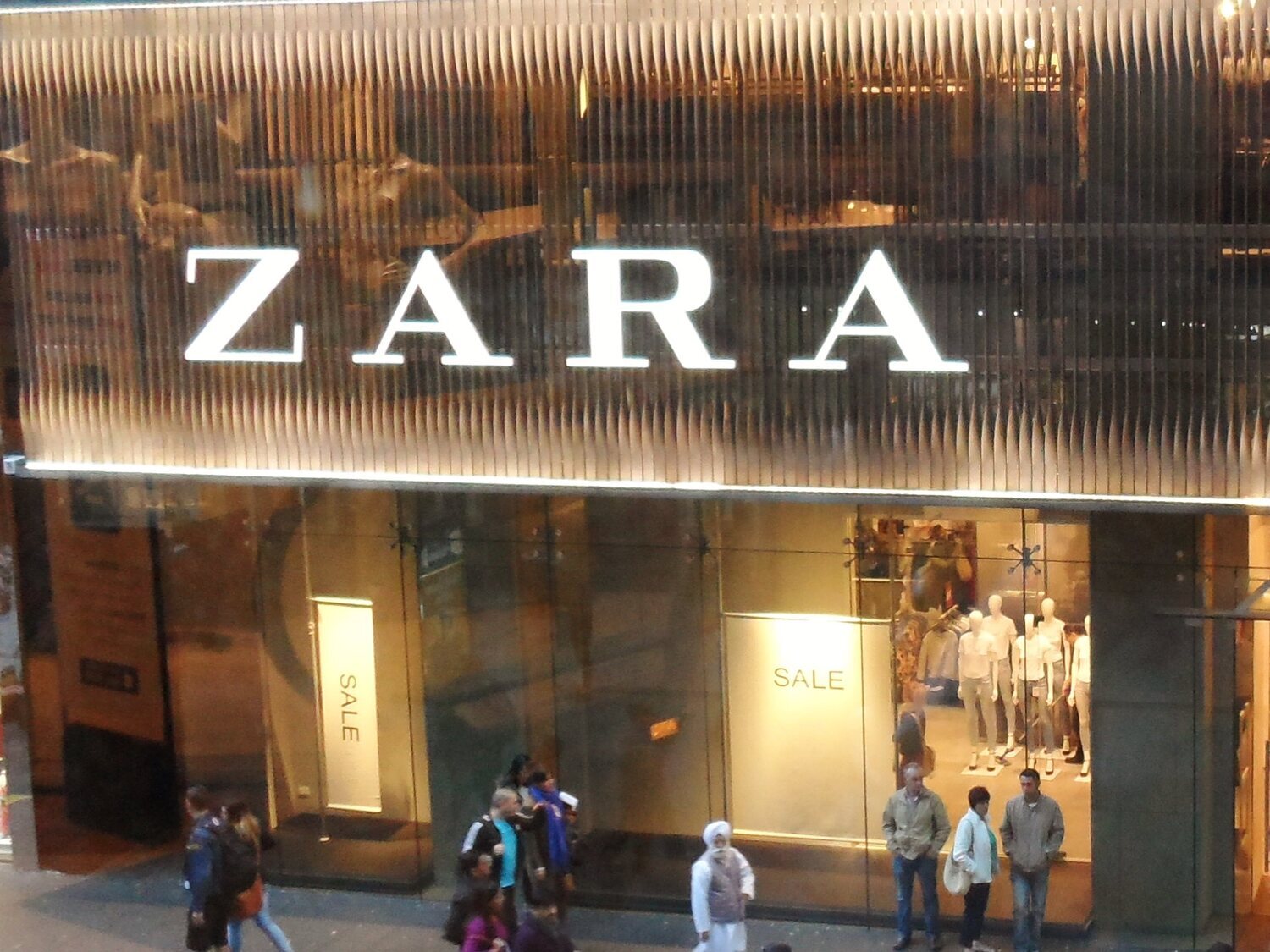 La dueña de Zara gira su negocio: abre este centro comercial en España el 22 de noviembre