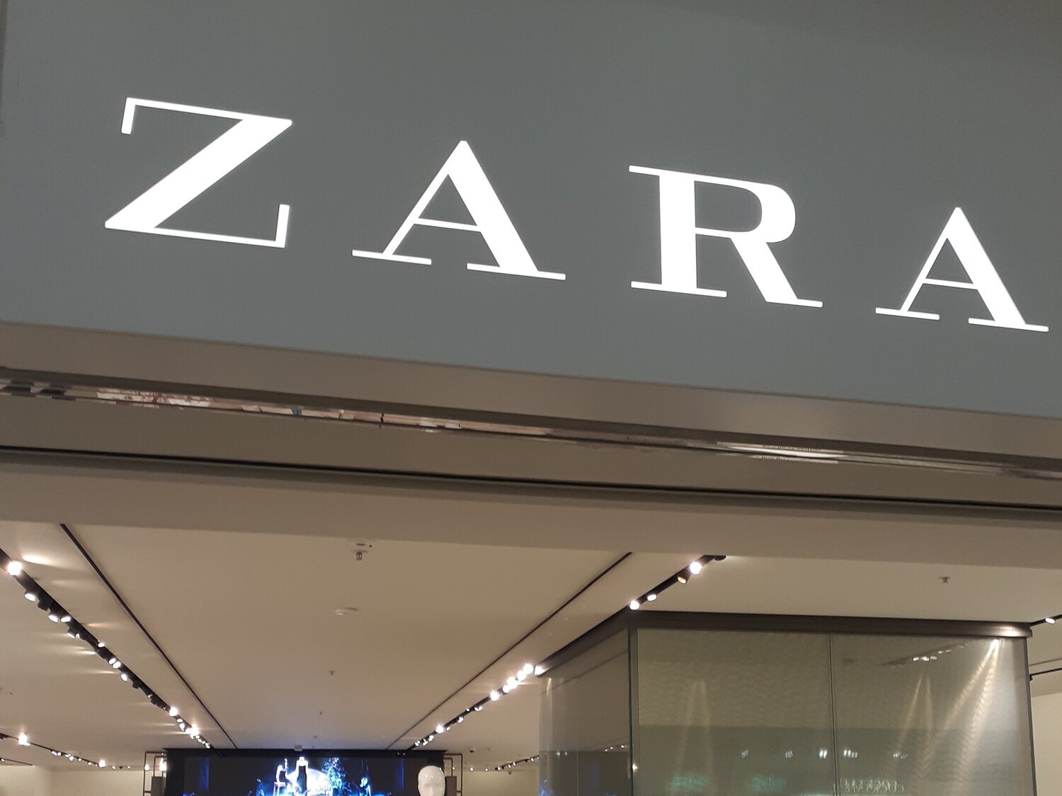 La dueña de Zara cierra esta histórica tienda en enero en pleno cambio de modelo