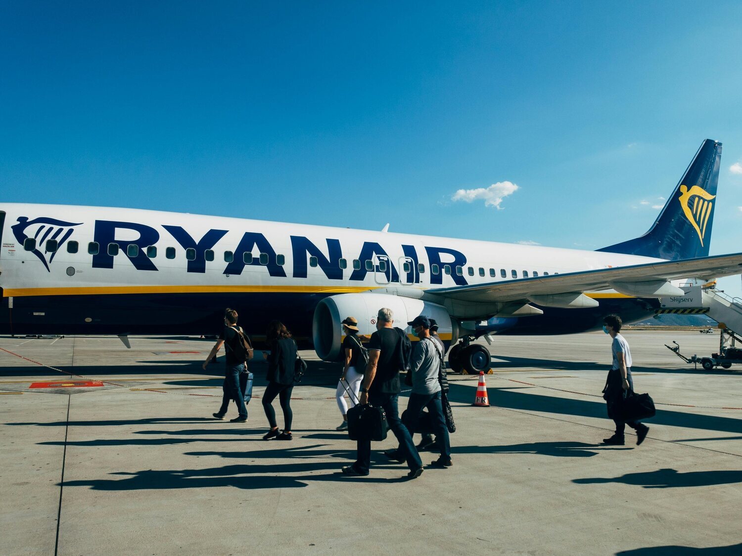 Adiós Ryanair: cierra todas estas rutas en España y recorta 800.000 plazas en 2025