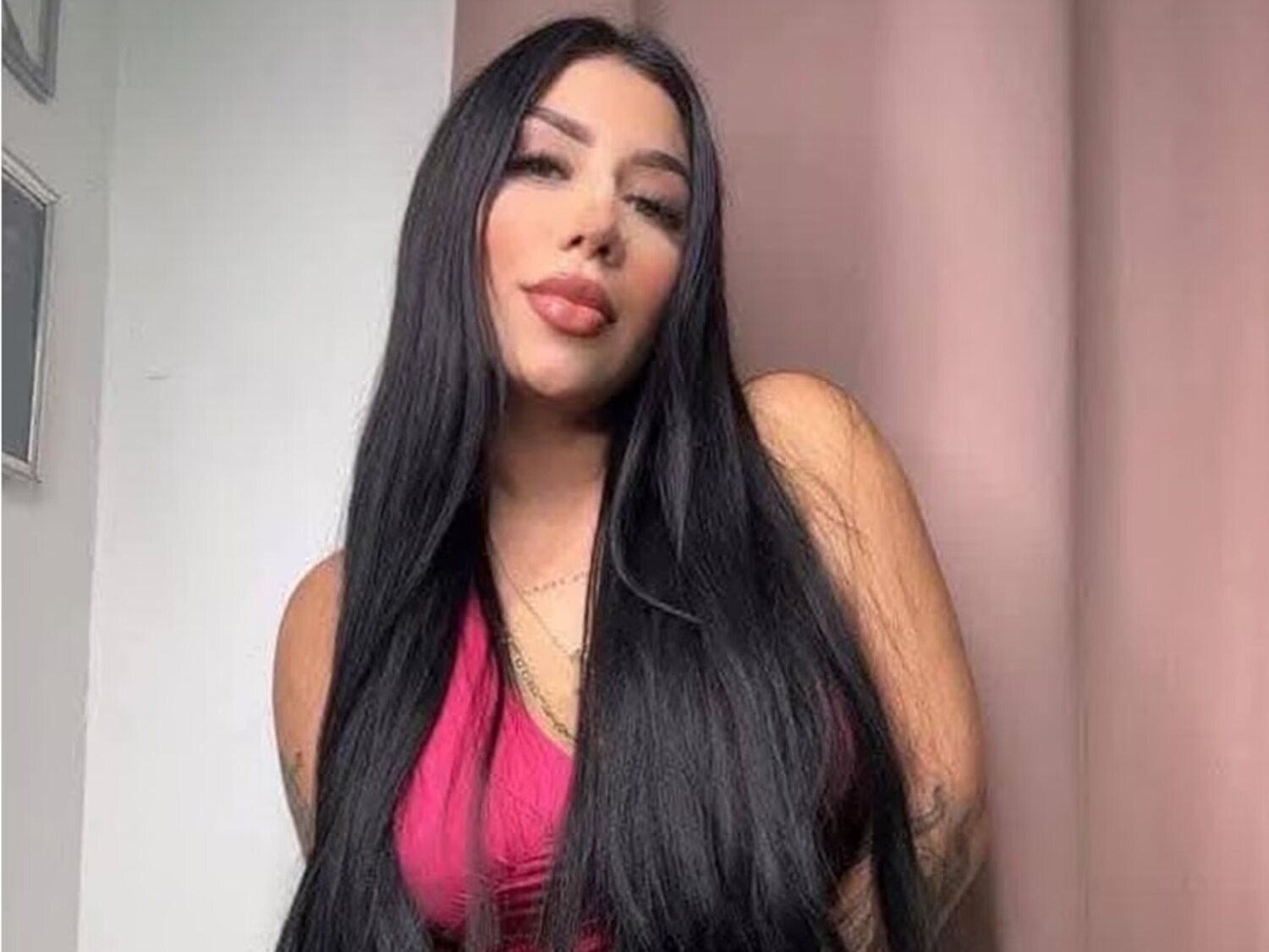 Muere la influencer Denisse Reyes a los 29 años tras someterse a una cirugía estética