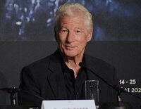 La doble vara de Richard Gere y su jet privado en unos Goya en contra del cambio climático