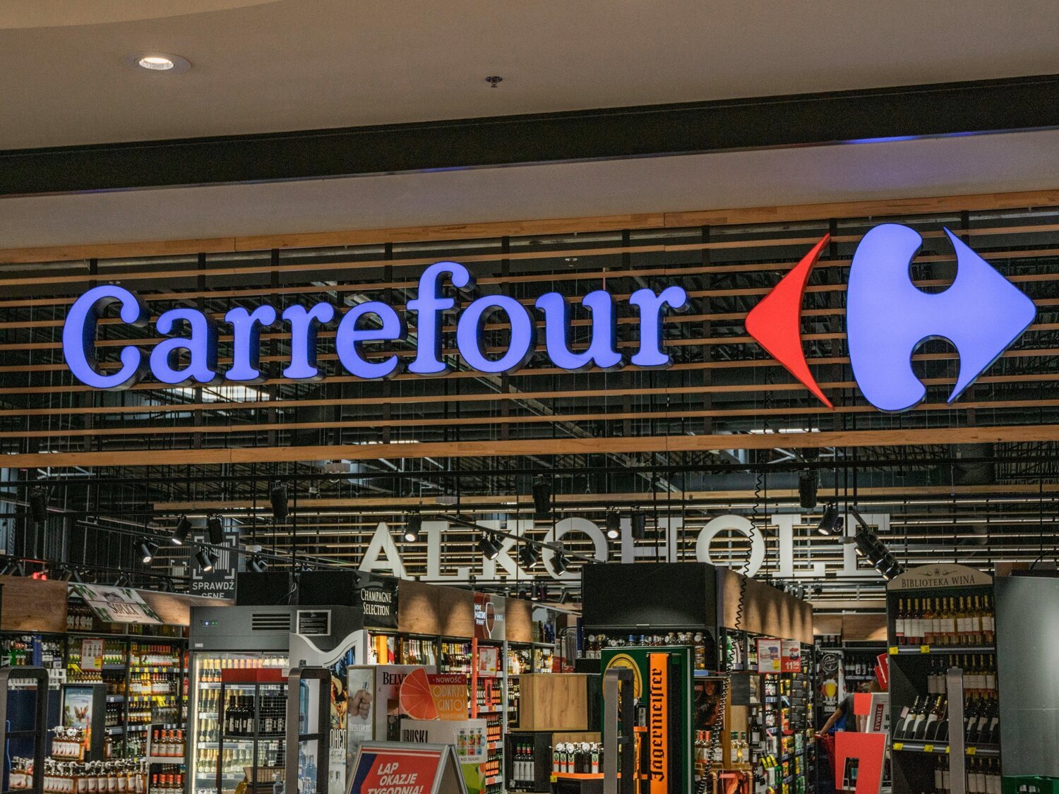 Adiós Carrefour: el giro en sus supermercados ante Mercadona y El Corte Inglés