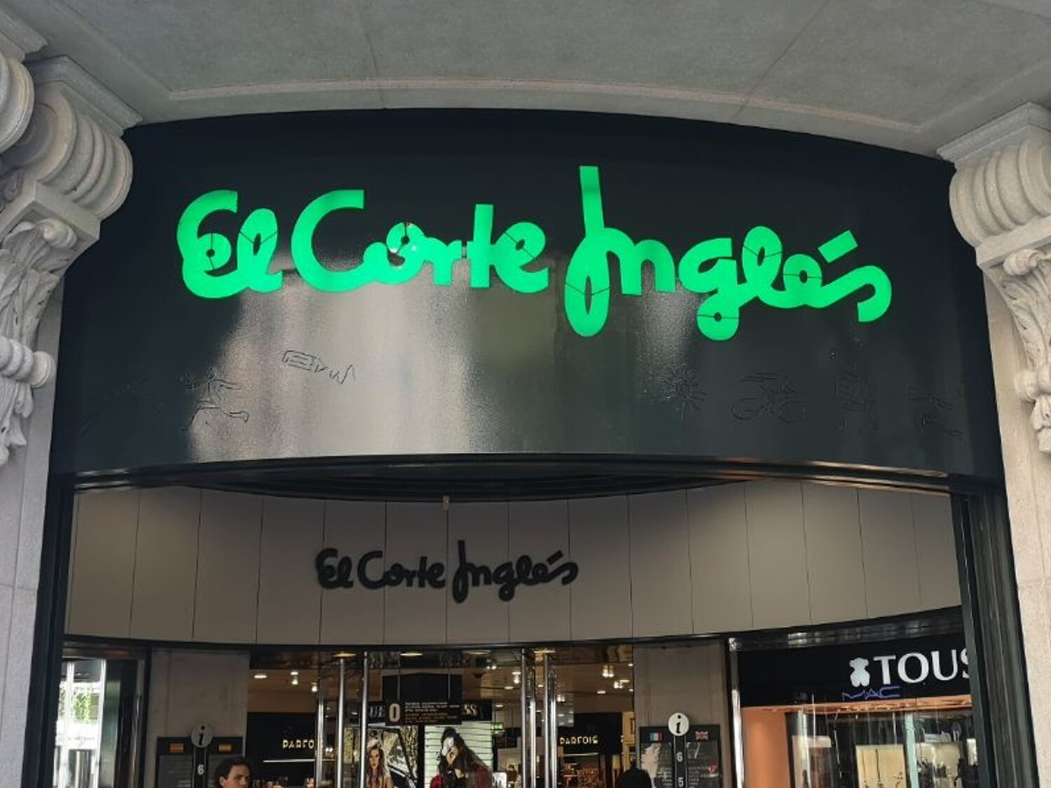 Adiós El Corte Inglés: cierra estos acuerdos y cambia sus centros comerciales en España