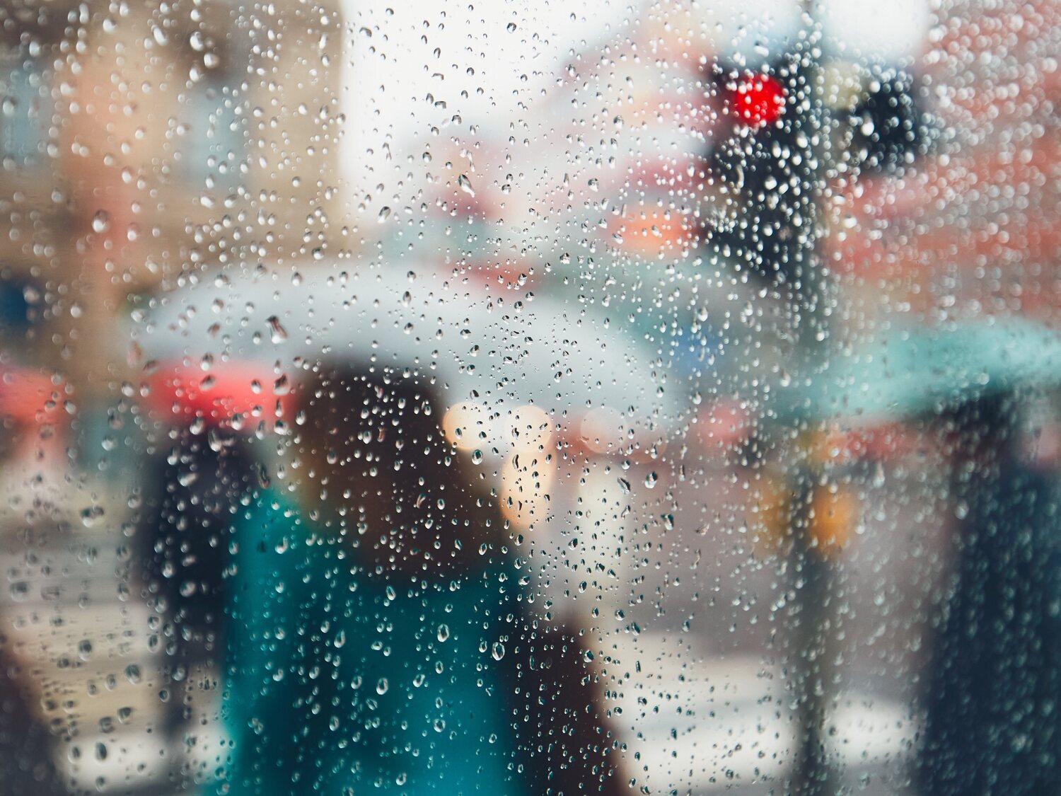 Aviso de la AEMET: vuelve la lluvia a casi toda España y alertas por frente frío