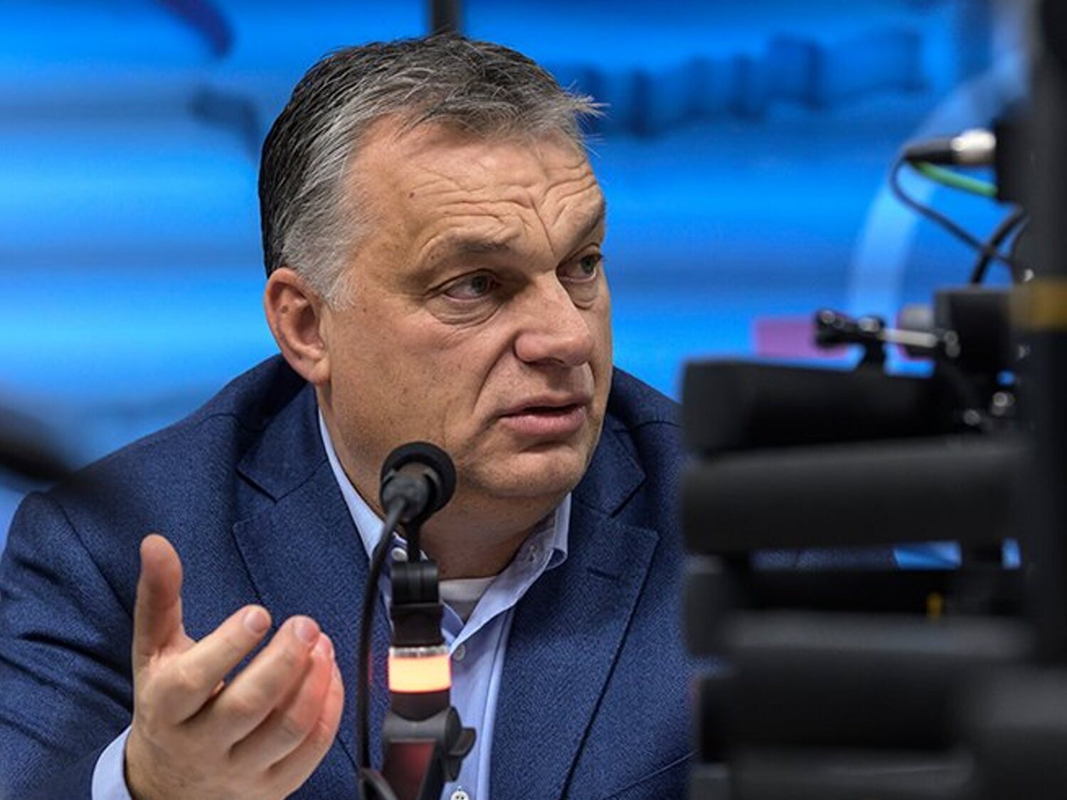 Orbán impulsa una reforma constitucional que prohíbe el Orgullo LGBTIQ+