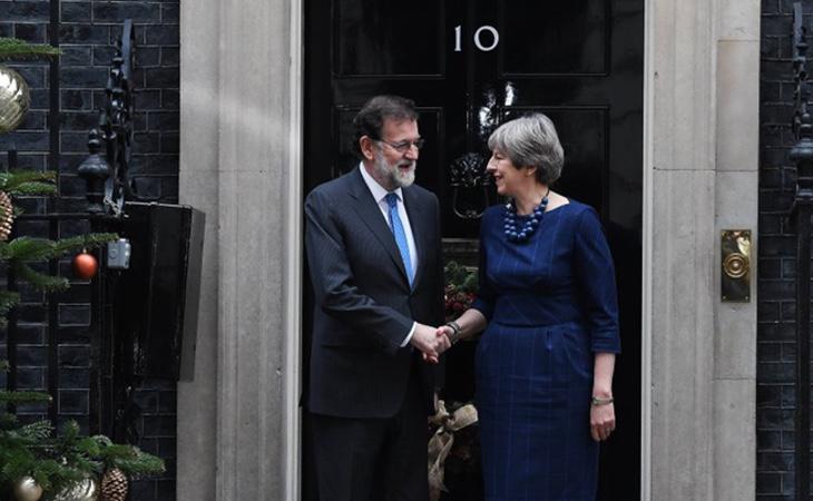 El acuerdo se firmó en la última reunión entre May y Rajoy en Downing Street