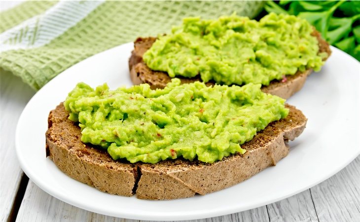 Tostadas de aguacate