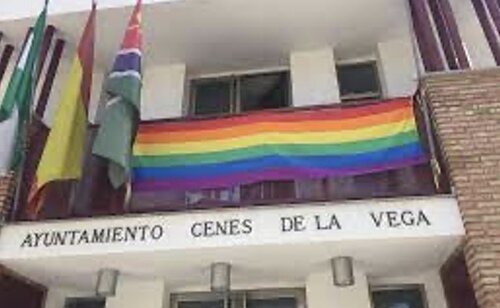 Bandera LGTBI en Cenes de la Vega