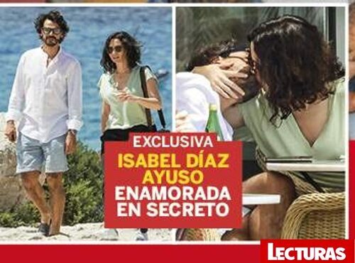 Isabel Díaz Ayuso con su novio Alberto González en Ibiza, en mayo de 2021