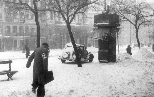 Nevada histórica en la calle Alcalá, Madrid, 1960