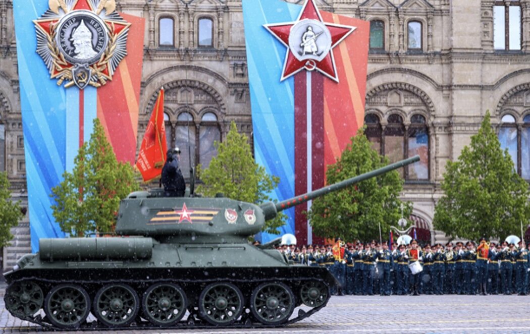 Rusia celebra el desfile del Día de la Victoria y Putin clama: "Nuestras fuerzas están listas para el combate"