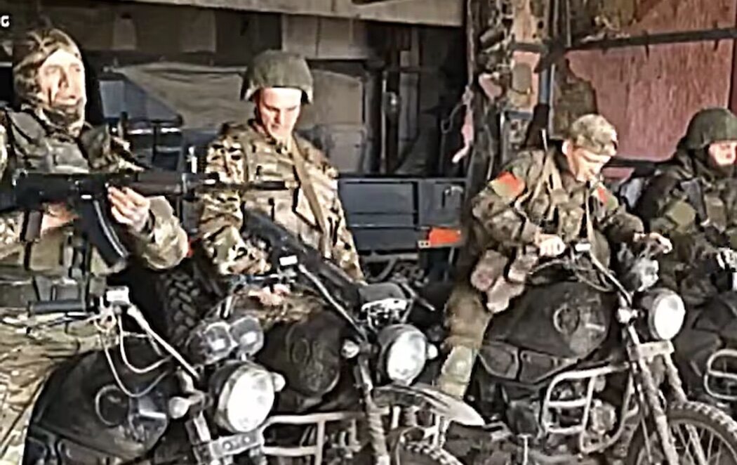 El Ejército ruso emplea motocicletas para perpetrar asaltos relámpago en el frente