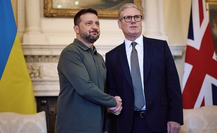 Keir Starmer recibe a Zelenski y mantiene el apoyo de Reino Unido: "Nos jugamos la libertad, la democracia y el Estado de derecho"