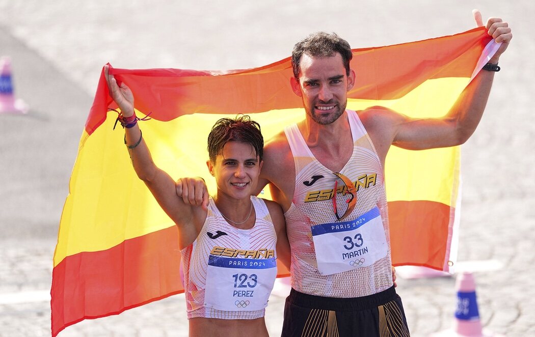 María Pérez y Álvaro Martín se alzan con la Medalla de oro en el relevo mixto de marcha de los Juegos Olímpicos