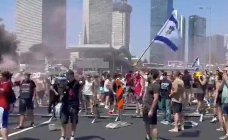 Fuertes manifestaciones en Israel exigiendo el alto el fuego en Gaza y el retorno de los rehenes