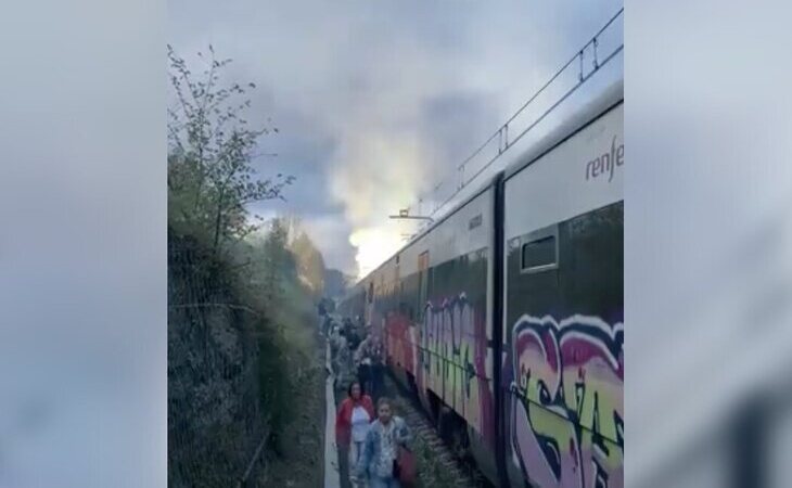 Pánico en el tren: dos heridos en un incendio en Rodalies en Barcelona