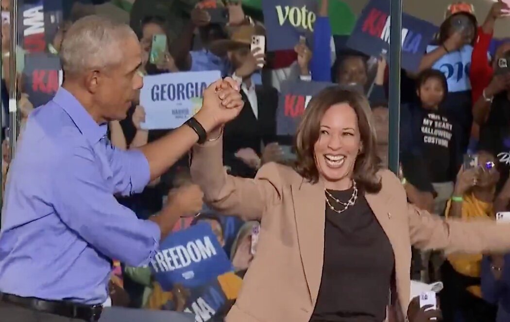 "Yes, we can": Obama se vuelca con Kamala Harris en un acto en Georgia