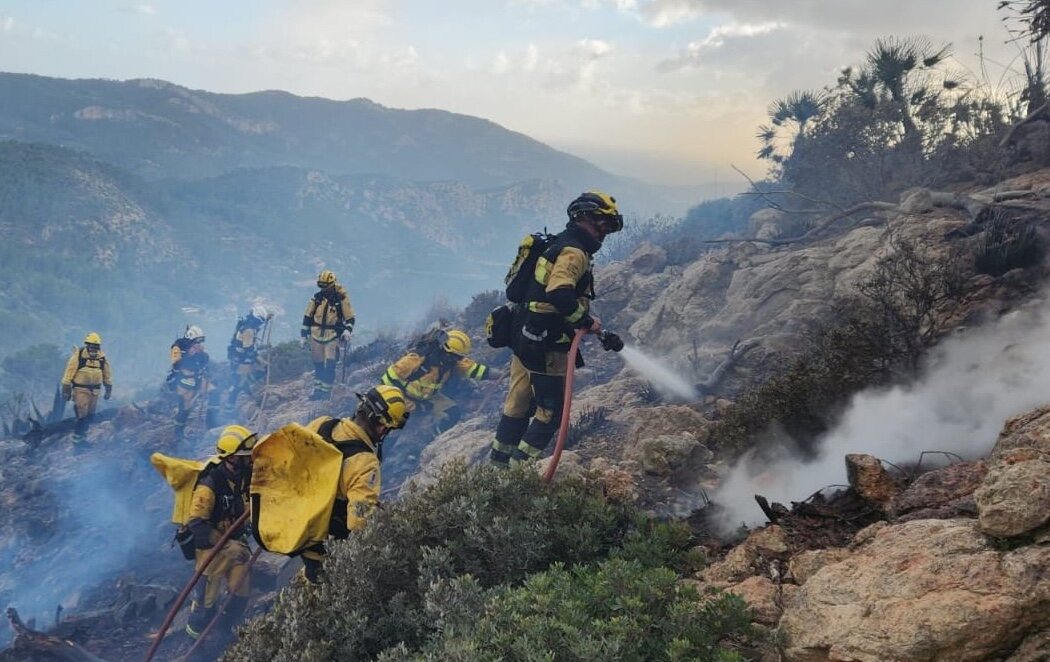 Estabilizado el incendio forestal de Andratx tras calcinar 60 hectáreas de pino y carrizo